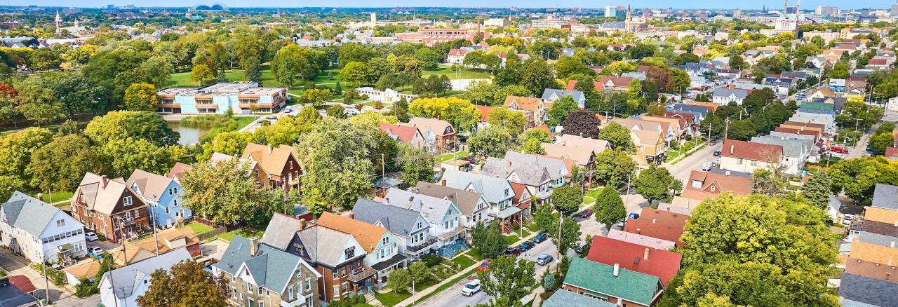 aerial view of neighborhood in the city of milwaukee  